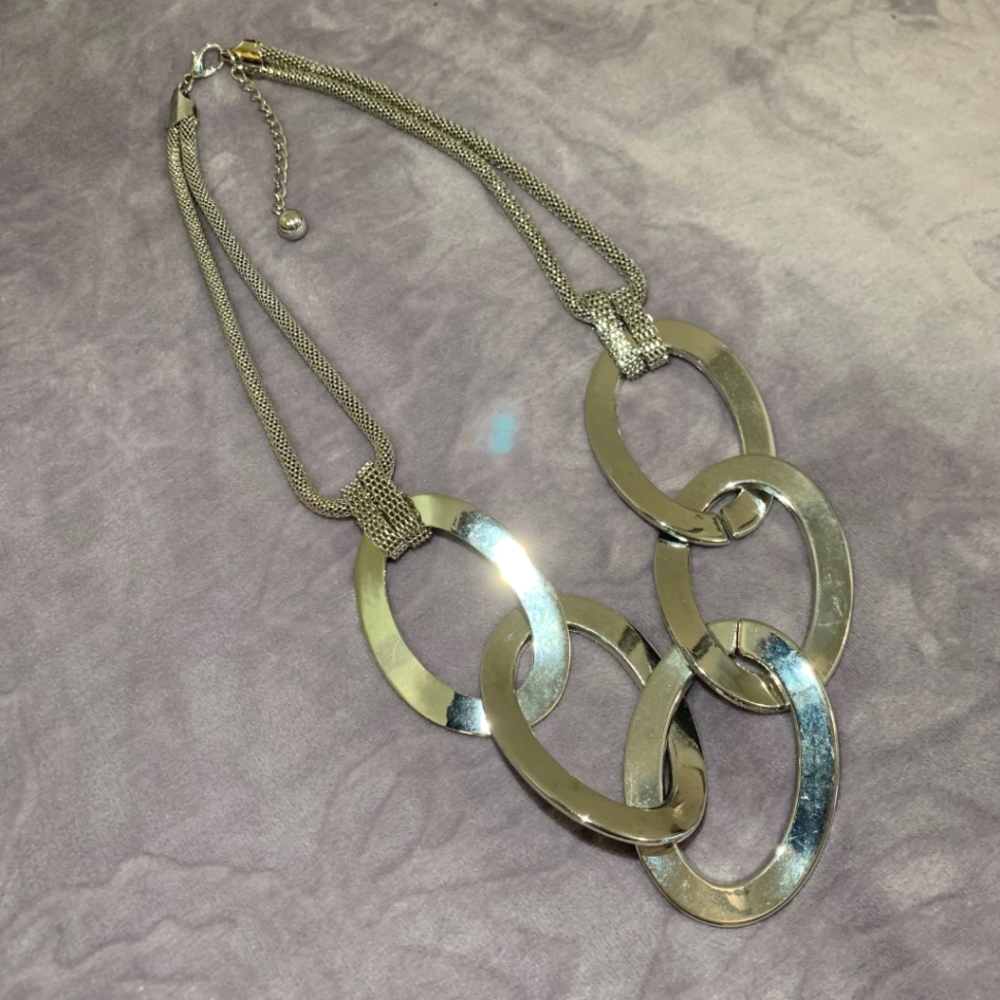 HALLMARK Metal Choker Necklace Jewelry Accessory